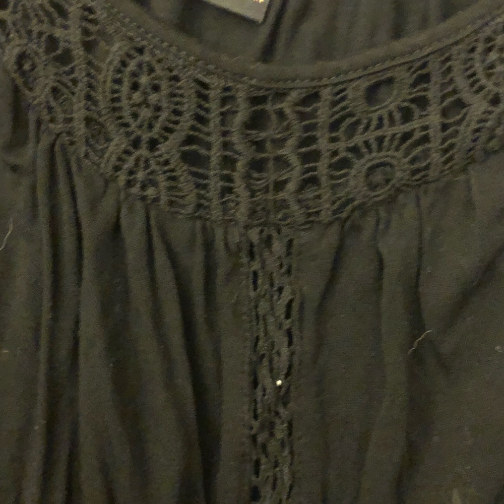 Cold Shoulder Blouse - Picture 4 of 6